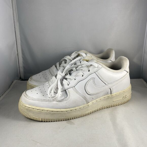 Nike Shoes Youth Air Force 1 Low LE Triple White AF1 Sneakers DH2920-111 Size 7Y - Picture 1 of 9